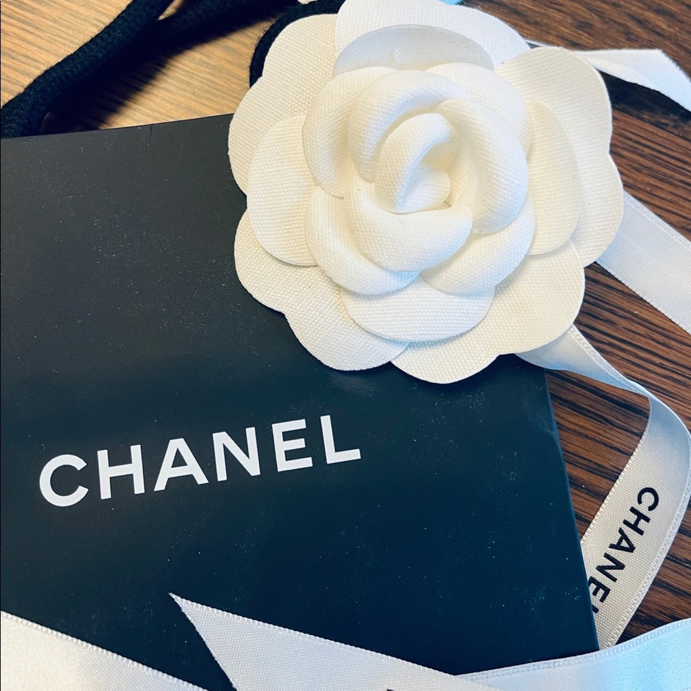 From our studio : Chanel shopping bag
